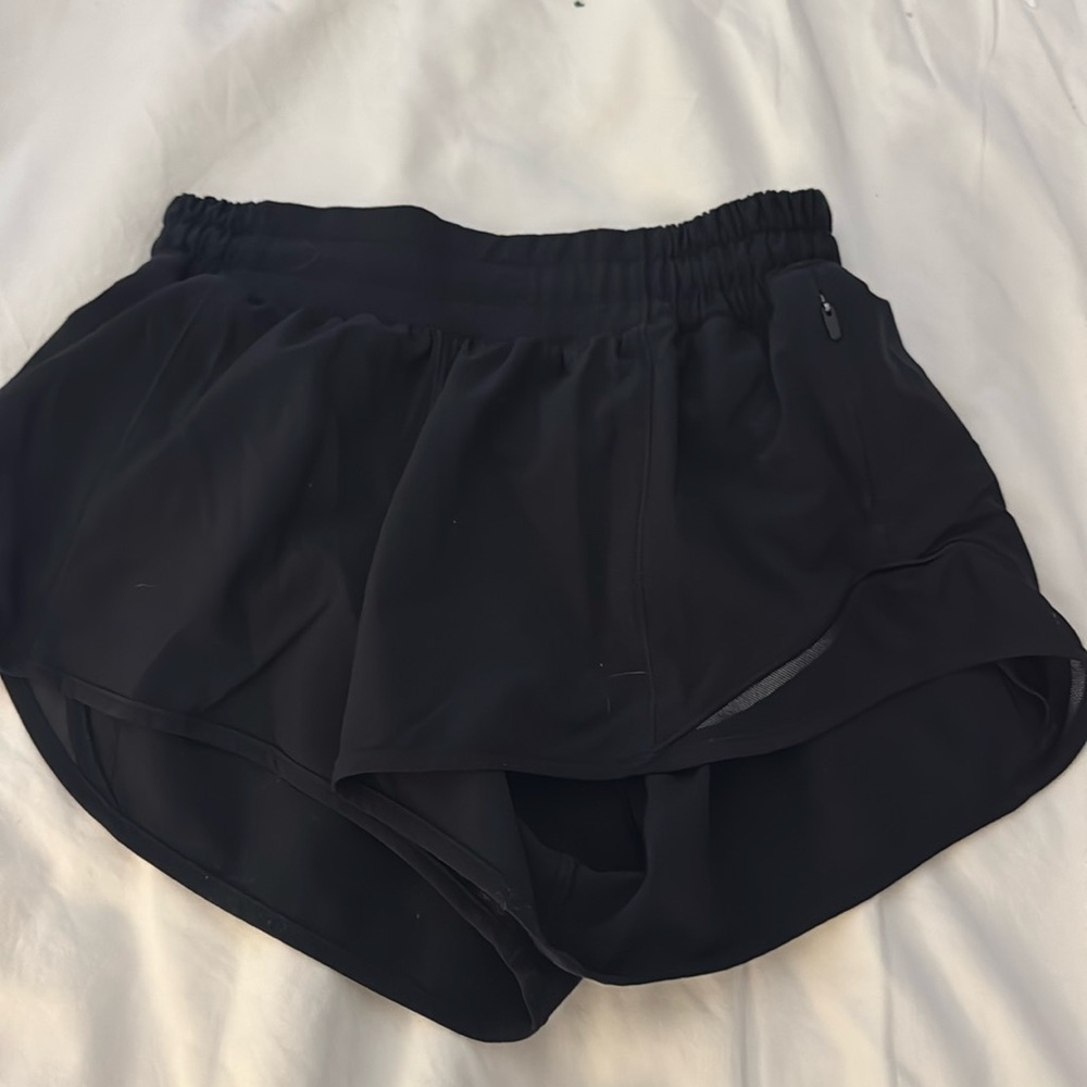 Black Lululemon size 2 hotty hot shorts